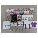 Costume Earrings / 15 pair