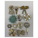 Gold Tone Brooches / 12 pc