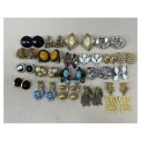 Clip On Earrings / 20 Pairs