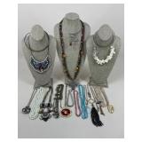 Costume Necklaces / 19 pc
