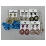 Virgin Mary Costume Earrings & Necklace / 6 pc