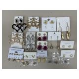 Costume Earrings / 20 pc