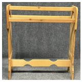 Wood Quilt Stand