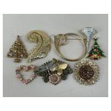 Brooches / 7 pc