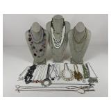 Fashion Jewelry / Costume Necklaces / 24 pc