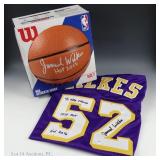 Jamaal Wilkes Signed Basketball & Jersey COA