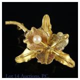18K Yellow Gold Leaf With Pearl Design Brooch