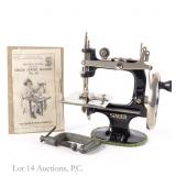 Singer Sewhandy Model 20 Child's Sewing Machine