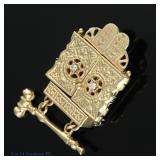 14k Yellow Gold Torah Ark Gavel Pendant Brooch