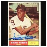 1961 Topps #380 Signed Minnie Minoso Baseball Card