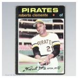 1971 Topps Baseball Card #630 (Roberto Clemente)