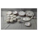 Royal Albert Bone China 8-Place Setting Royal