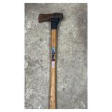 Heavy-duty Mastercraft splitting maul featuring