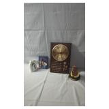 Decorative Wall Clock & Accent FigurinesBundle