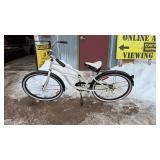 Ross ï¿½Coastï¿½ Cruiser Bicycle featuring a classic