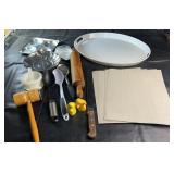 Assorted kitchenware lot including large serving