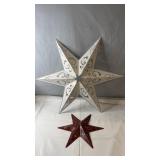 Decorative metal star wall art set including one