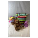 Assorted lot including a colorful patterned