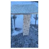 Vintage Kitchen Table with Leaf Insert.