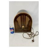 Philco Model 84B Cathedral Tube Radio. Vintage