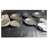 Assorted cookware lot including multiple frying