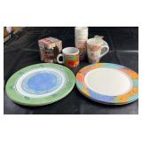 Assorted kitchenware lot including Arcopal dinner