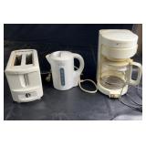 Assorted small kitchen appliance lot including a