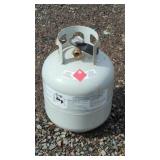 Propane TankStandard propane tank with valve
