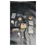 Mixed lot of small collectibles and accessories