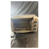 Black & Decker countertop toaster oven with