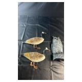Decorative bird-themed collection featuring two