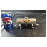 Vintage Lionel Lines No. 654 Sunoco Oil tank car.