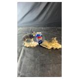 Wolf Figurines PairPair of decorative wolf