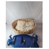 Pet Accessories & Wicker Pet BedIncludes a