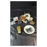 Decorative Collectibles & Piggy BanksSelection