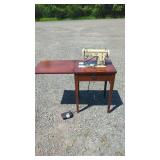 Singer Sewing Machine with CabinetSinger sewing