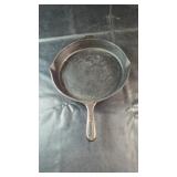 Cast Iron Skillet Cast iron skillet with pour