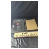 Wall Dï¿½cor Sign & Picture FramesWooden 'Smile
