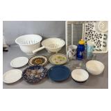 Mixed kitchenware including a dish drying rack,