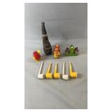 Collection of novelty collectibles including five