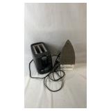 Black two-slice toaster with adjustable browning
