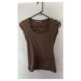 Brown short-sleeve V-neck top, approximately size