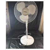 Hawaiian Breeze Pedestal FanHawaiian Breeze