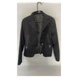 Black Jordan Darian New York blazer in a size 5/6