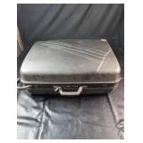 Eminent Hard Shell SuitcaseBlack Eminent hard