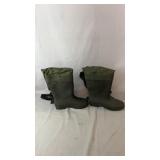 Buffline Outdoor hip waders, size 6. Durable