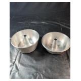 Aluminum Tube Cake PansTwo round aluminum tube
