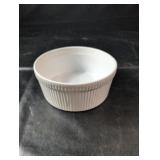 White Ribbed Ceramic BowlWhite round ceramic