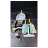 Household cleaning group with dustpan, drain
