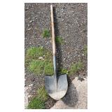 Long-handled digging shovel with wooden handle